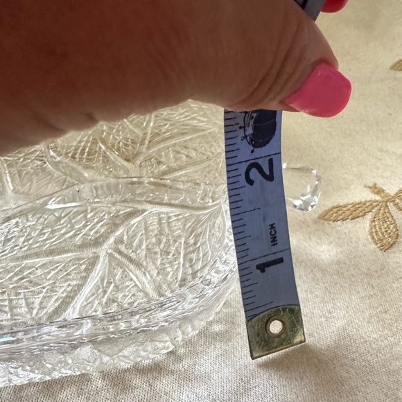 Vintage Hazel Atlas Clear Textured Leaf Design Divided Nut / Candy / Relish Dish - Picture 7 of 7